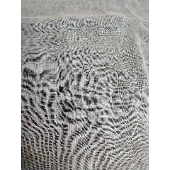 VINTAGE White Muslin Scarf with Green Beaded Trim – Handkerchief 26.5” x 26.5” - Picture 4 of 11